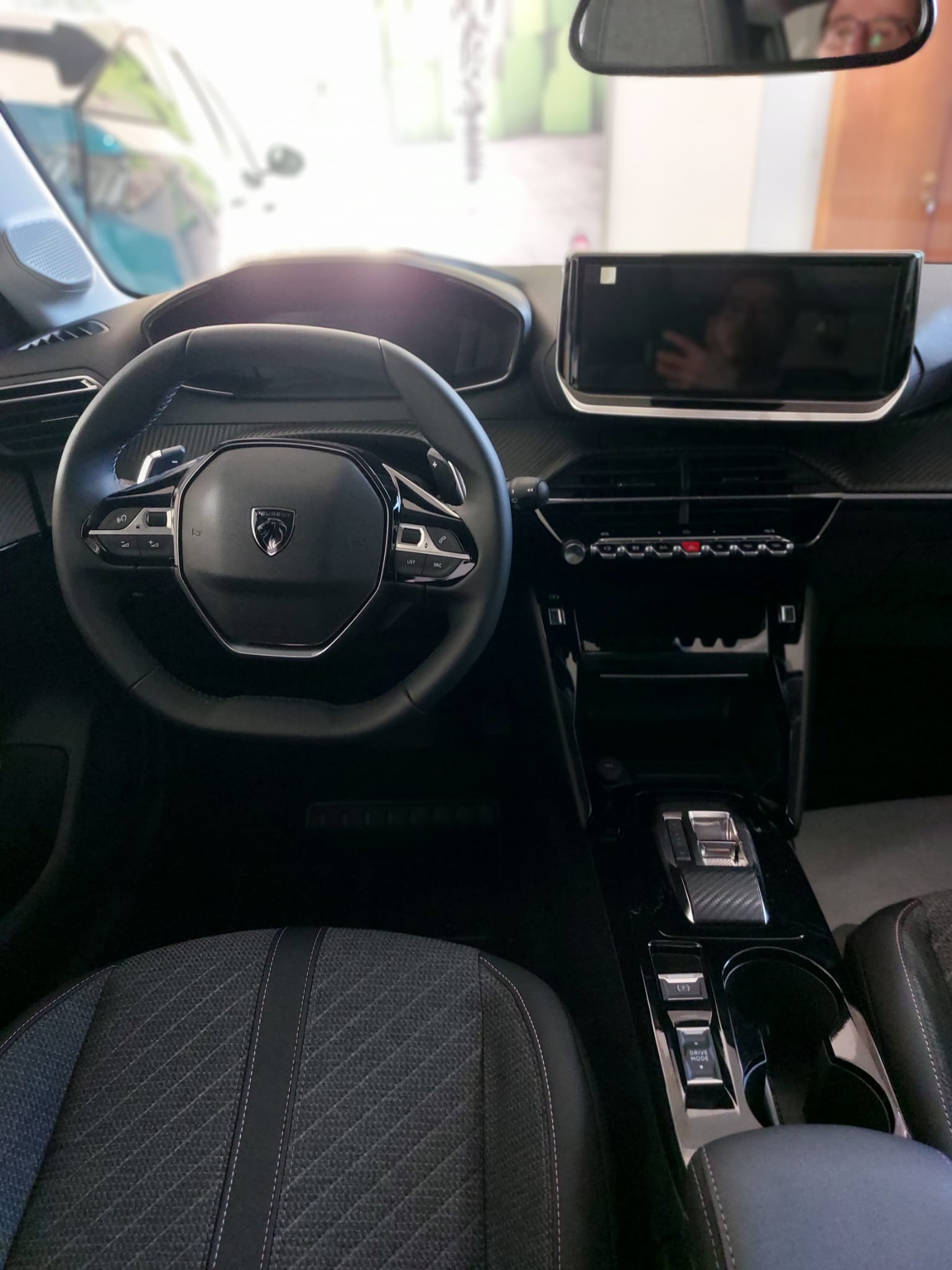 Peugeot 208 Ibrida Puretech 110cv