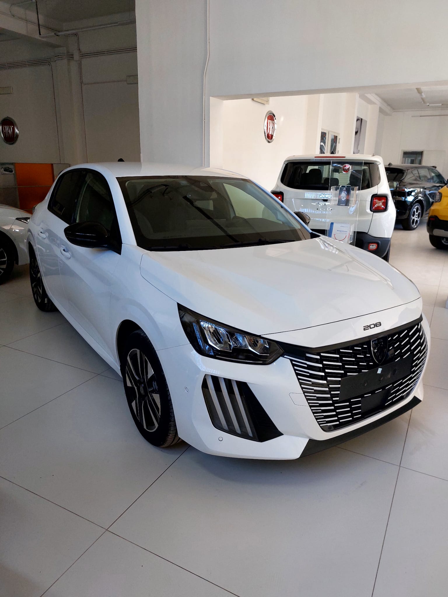 Peugeot 208 Ibrida Puretech 110cv